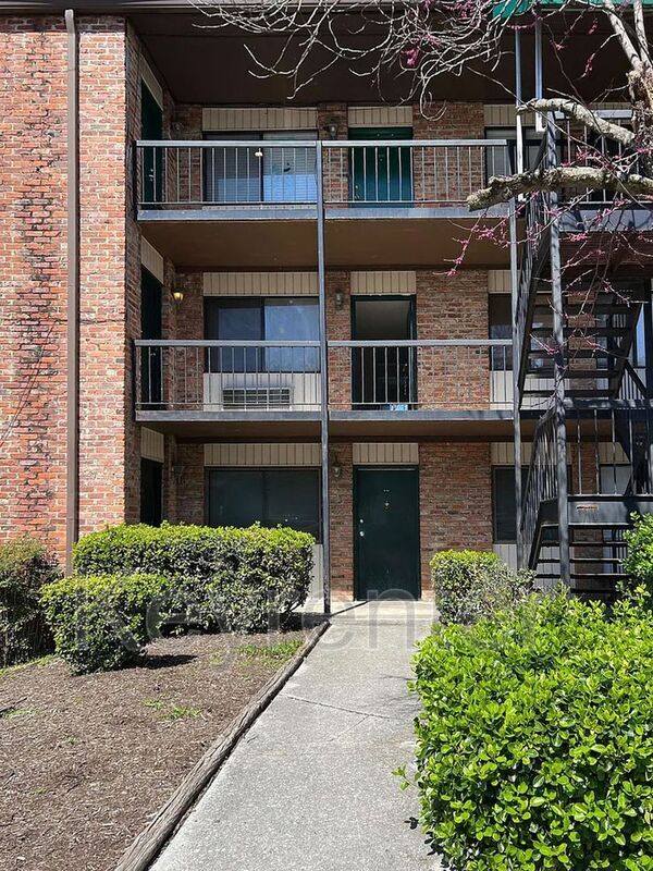 Building Photo - 2718 Painter Ave SW