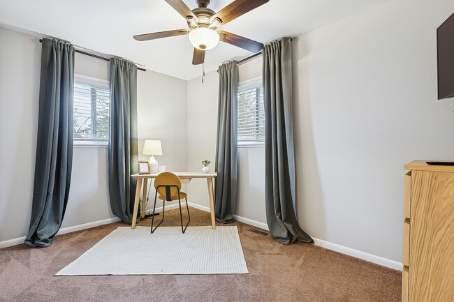 Building Photo - 616 Lemaster Ave