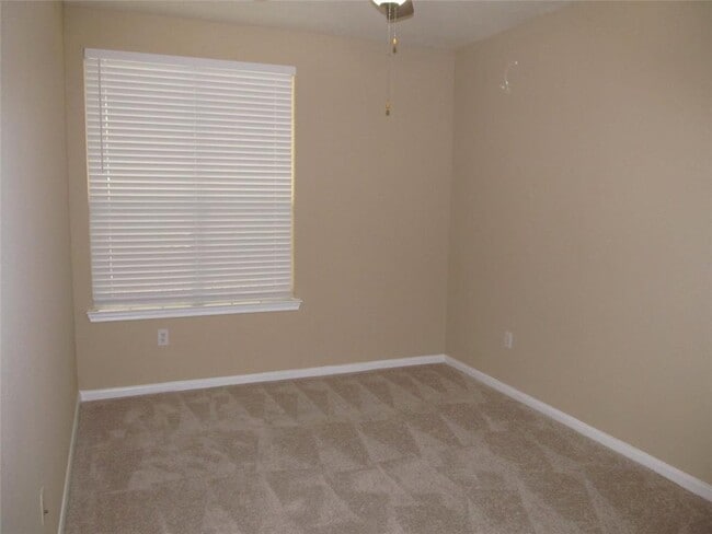 Building Photo - 7575 Kirby Dr