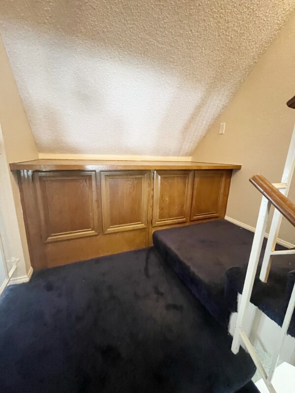 Building Photo - 109 E Rosewood Ct