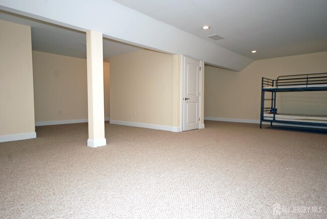 Building Photo - 32 Cinder Rd