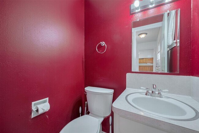 Building Photo - 15222 Torry Pines Rd