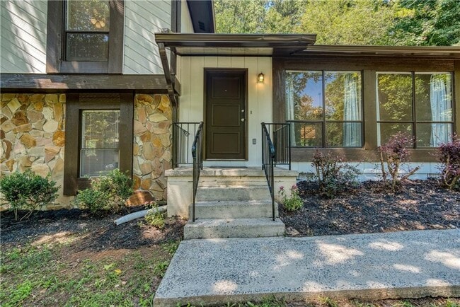 Building Photo - 2759 Shetland Ln NW