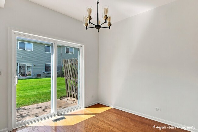 Building Photo - 376 N Patriot Dr