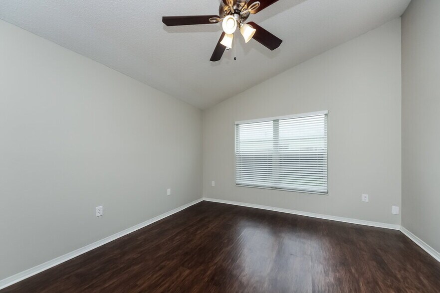 Building Photo - 2160 Jessa Dr