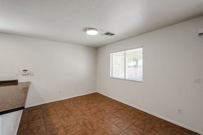 Building Photo - 4 BED 2.5 BATH, 2200+ SFT IN CAMELBACK RANCH, PHOENIX