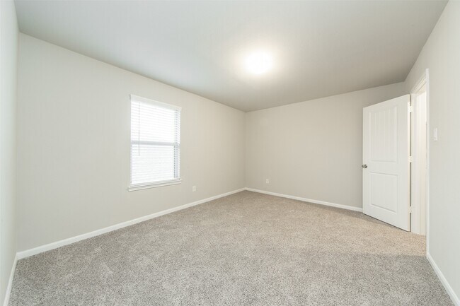 Building Photo - 2587 Artichoke Park Dr