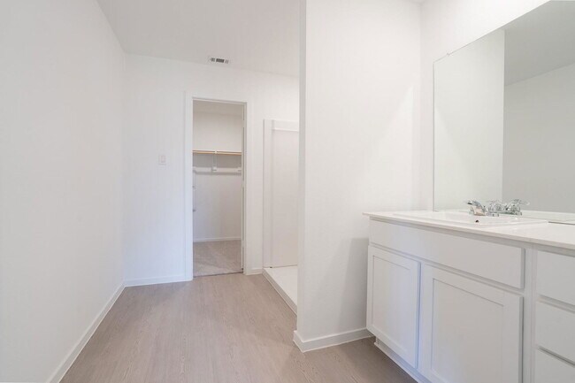 Building Photo - Wild River Drive, Katy , TX 77449 - 4 BR 2...