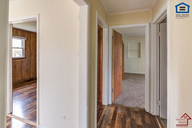 Building Photo - 1211 Dale Way