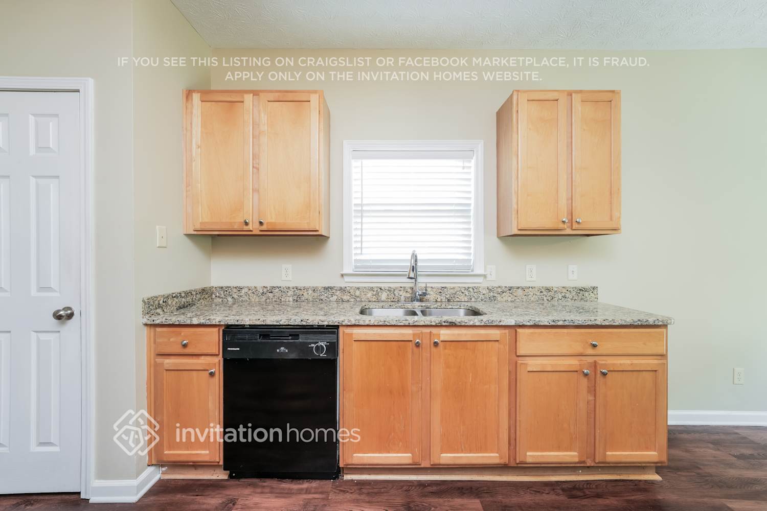 Building Photo - 3390 Cooper Woods Dr