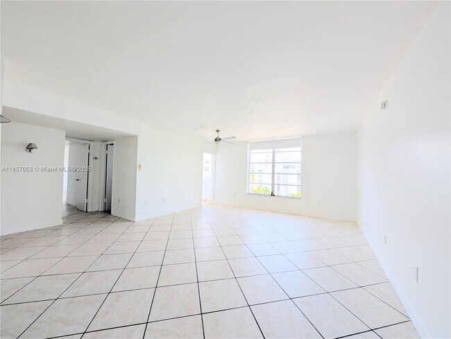 Building Photo - 1075 93rd St