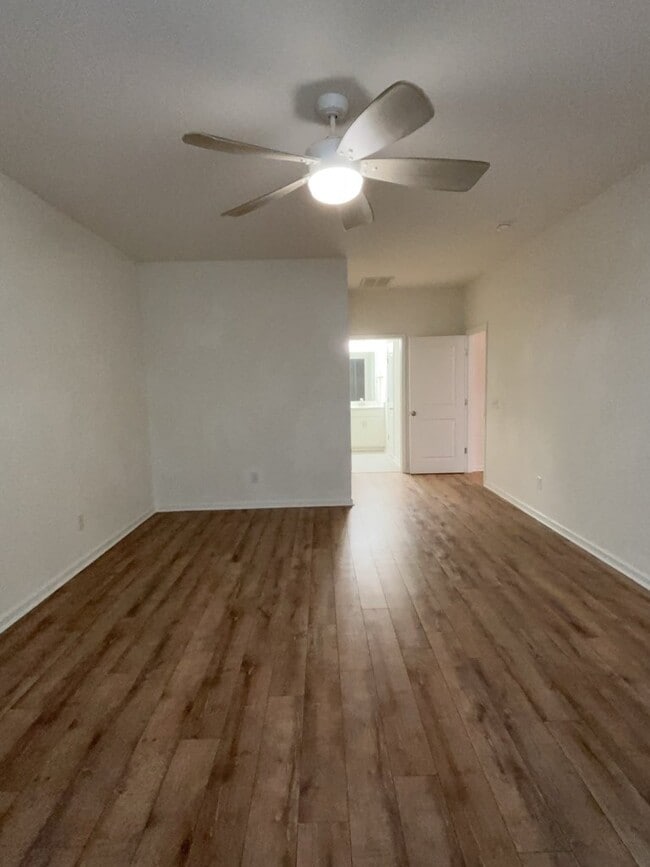 Building Photo - 3084 Adventure Way