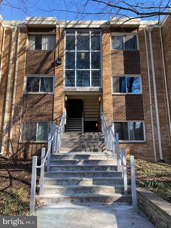 Building Photo - 8002 Le Havre Pl