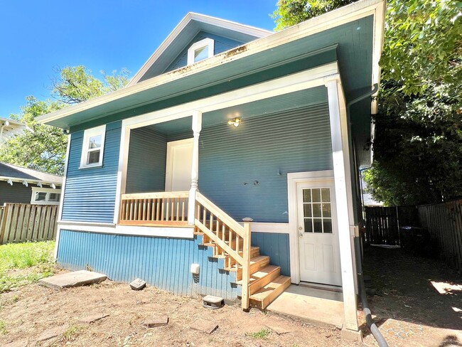 Building Photo - Reed Neighborhood Beautifully Renovated 3-...
