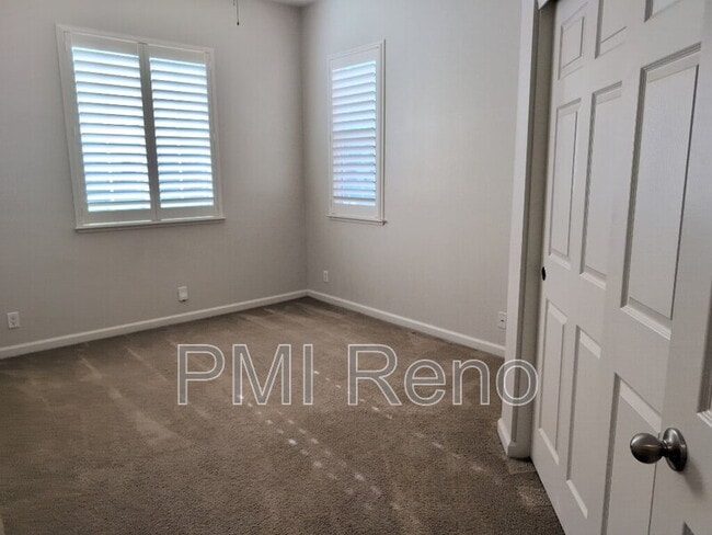 Building Photo - 10719 Grayslake Dr