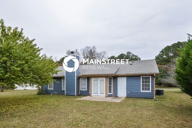 Building Photo - 3 Bedroom Pet-Friendly Home in Covington, GA with Main Street Renewal