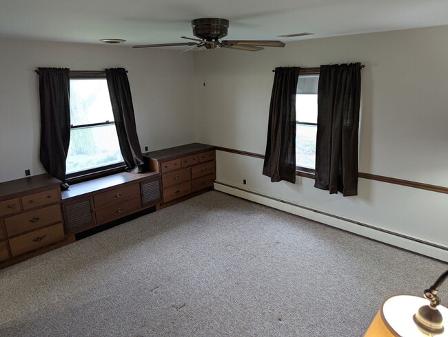 Building Photo - 9314 IL-23