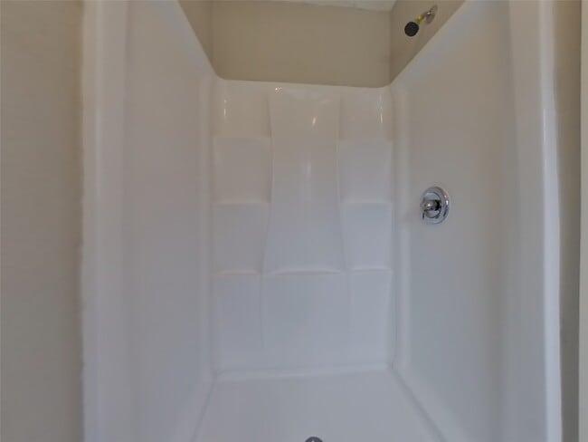 Building Photo - 3434 Deer Valley Dr