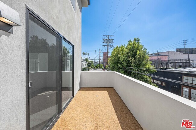 Building Photo - 6212 Banner Ave