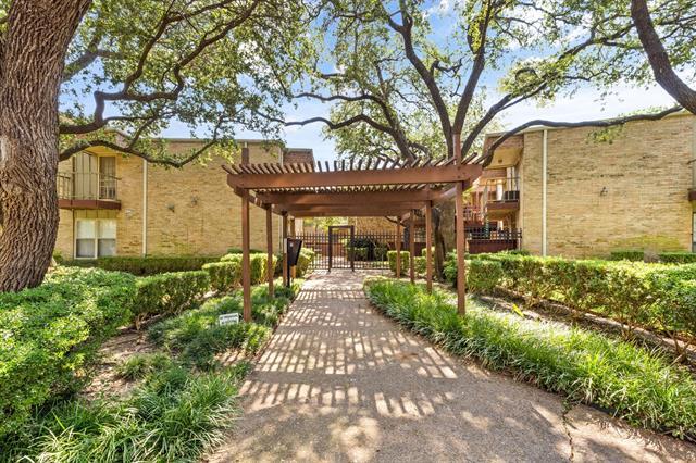 Building Photo - 5924 Birchbrook Dr