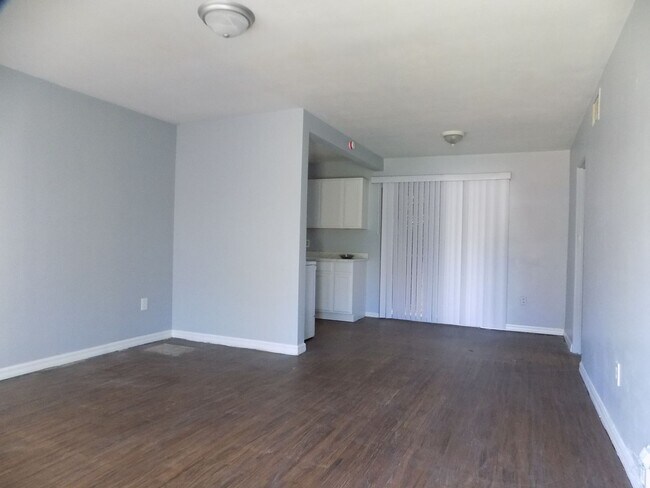 Building Photo - 4512 Lawne Ct