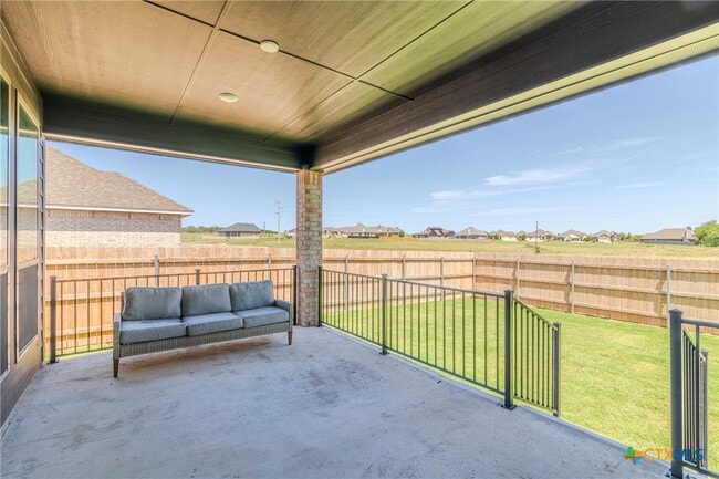 Building Photo - 711 Saddlehorn Dr