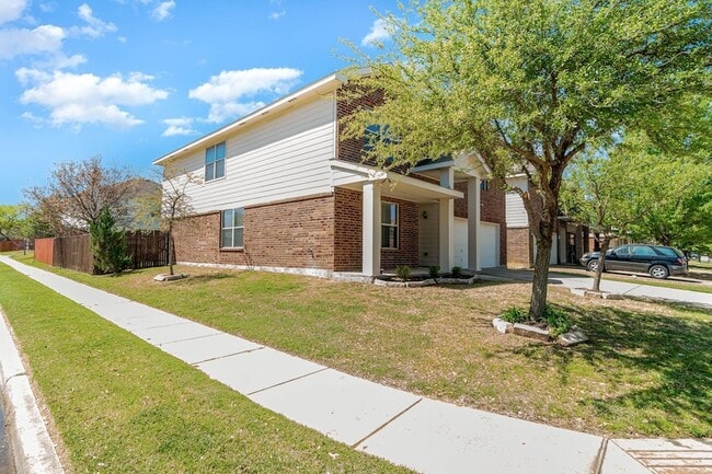 Building Photo - 4956 Thorn Hollow Dr