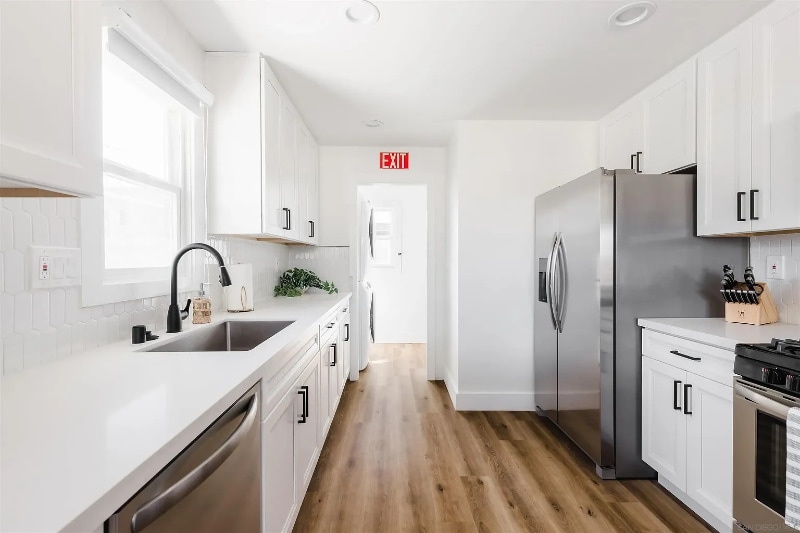 Building Photo - 1231 Center Ave