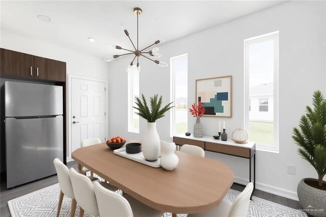 Building Photo - 604 N Onyx Ave