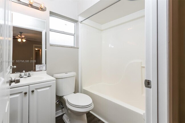 Building Photo - 1274 SW Byron St