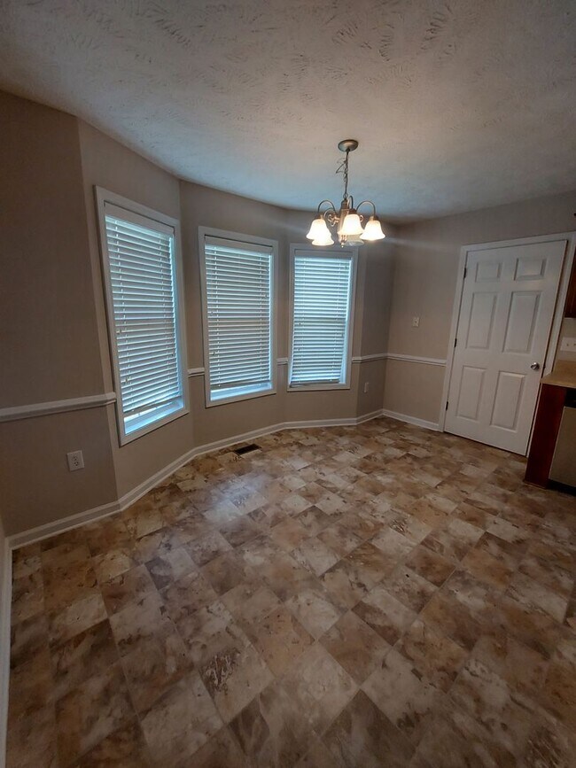 Building Photo - WOODCHASE
