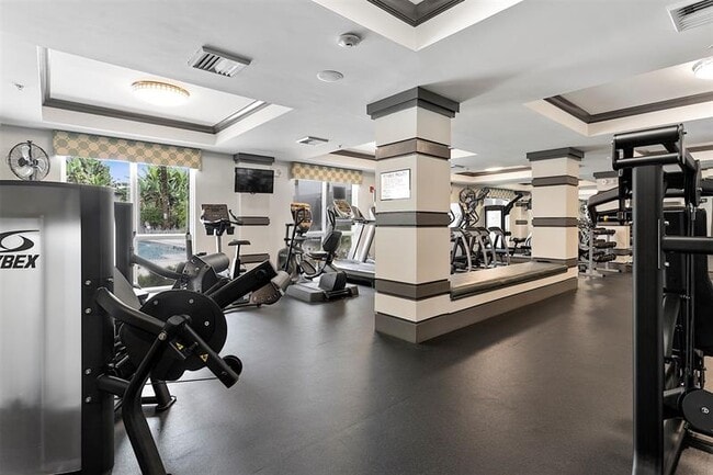 Building Photo - 2421 NE 65th St