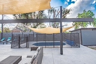 Building Photo - 2732 Luzon Dr