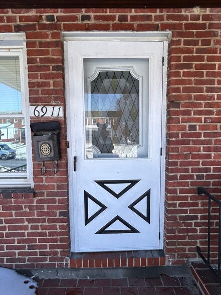 Building Photo - 6911 Gough St