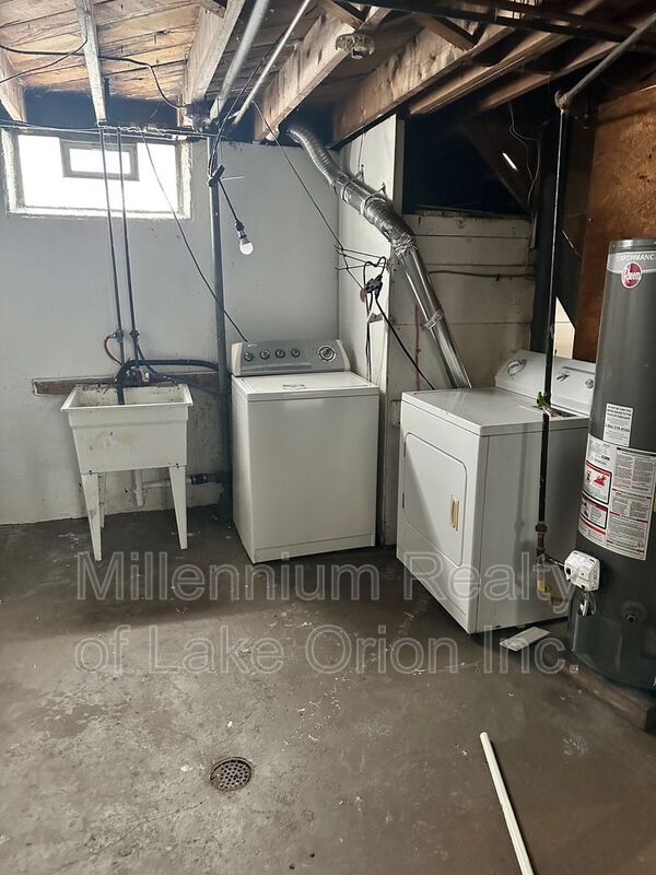 Building Photo - 397 Cameron Ave