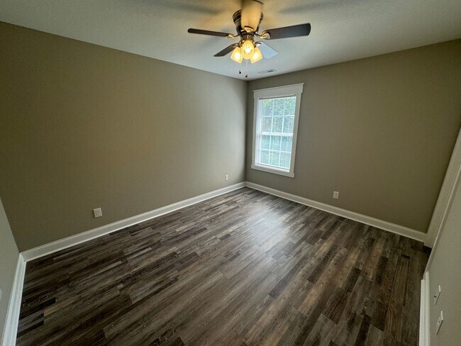 Building Photo - 308 N Varnell Rd