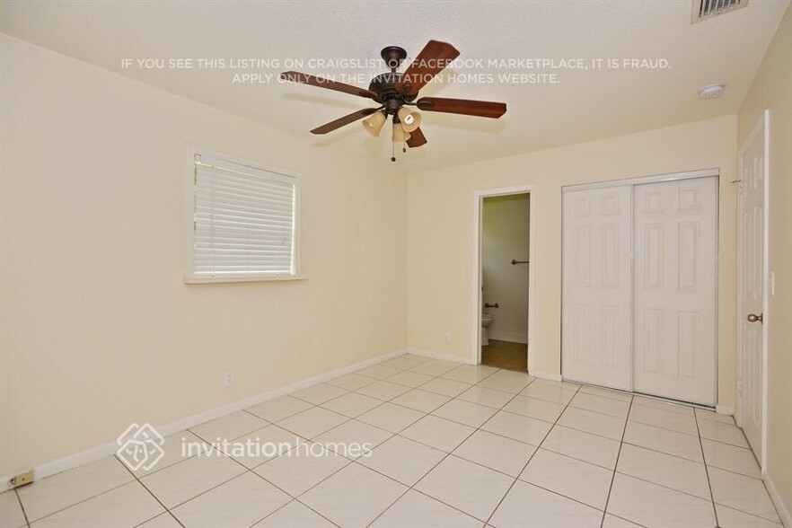 Building Photo - 7602 NW 40th St