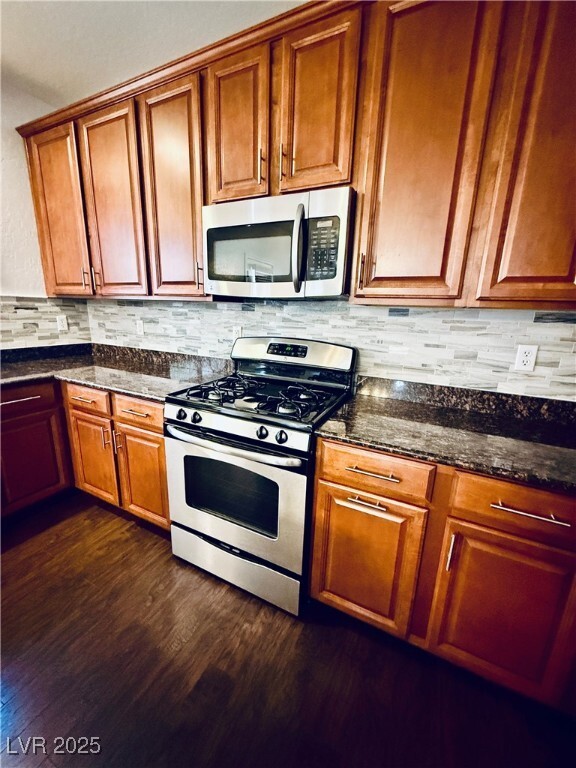 Building Photo - 693 Calamus Palm Pl