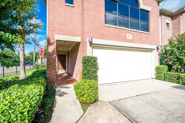 Building Photo - 3702 Omeara Dr