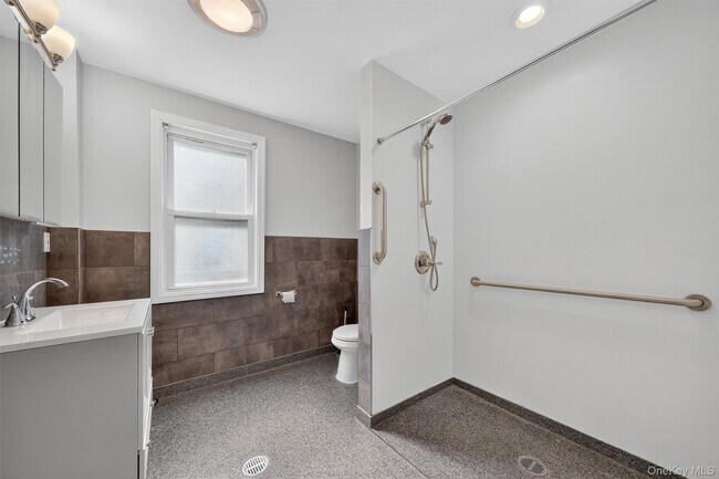 Building Photo - 34 Market St