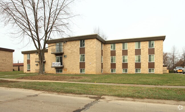 Building Photo - Maple Park Apartments