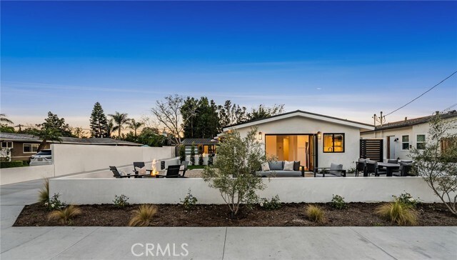 Building Photo - 251 Costa Mesa St