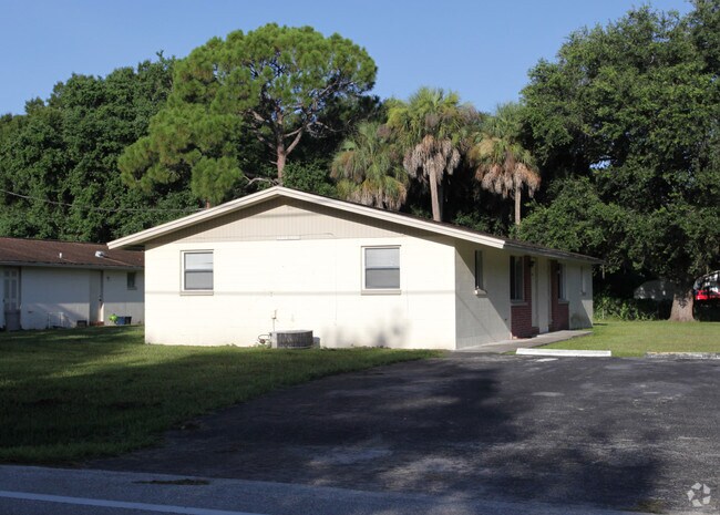 Primary Photo - Olga Palms Apartments