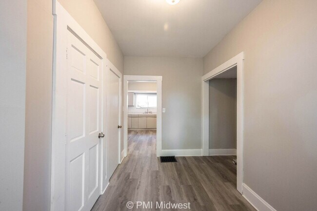Building Photo - "Spacious 4-Bedroom Haven in Indianapolis ...