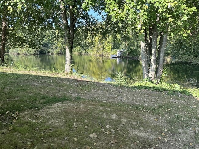 Building Photo - 1688 Tabortown St