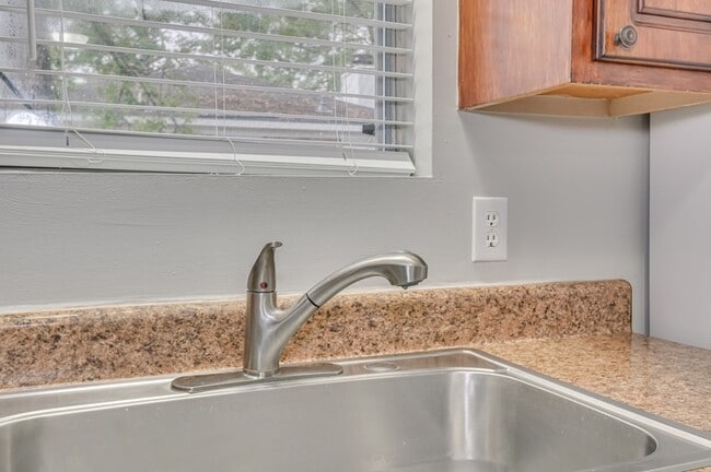 Building Photo - 2919 Cable Way