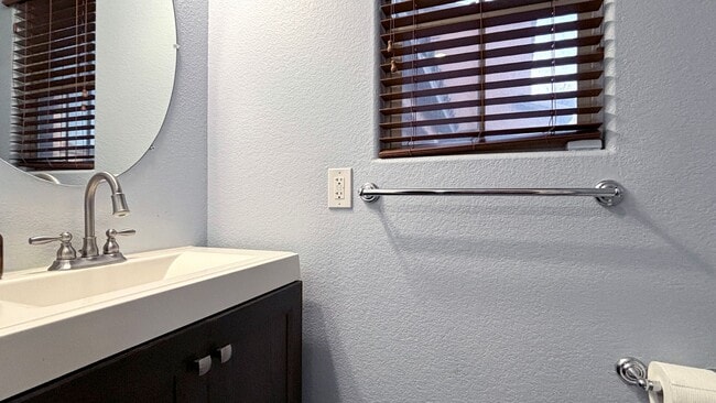 Building Photo - Excellent home in Providence Las Vegas. 3 Bedroom, loft  and cute backyard! Must see!