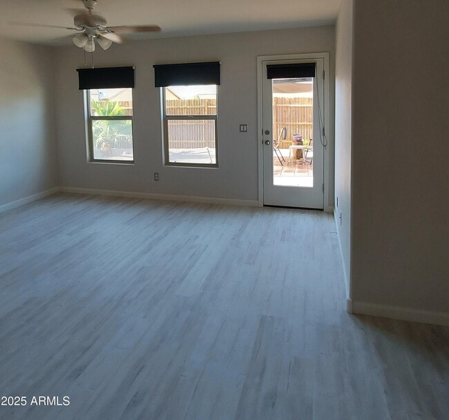 Building Photo - 10128 W Century Dr