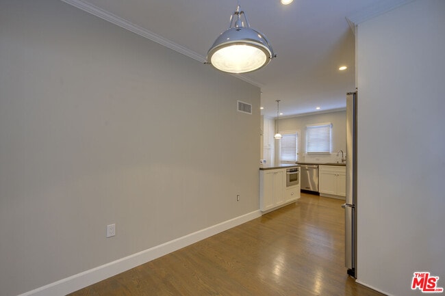 Building Photo - 234 S Spalding Dr