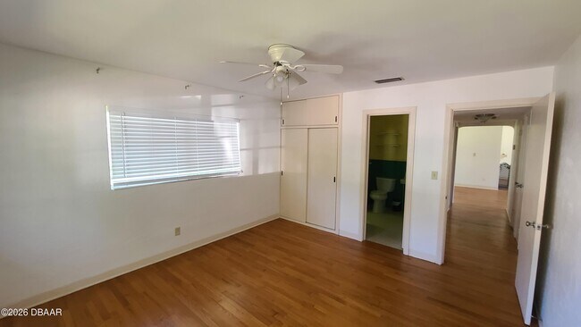 Building Photo - 4 Pleasant View Cir